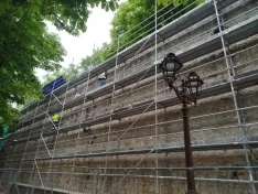 Las obras de la muralla sacan a la luz uno de los primeros torreones defensivos de Burgos