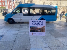 Segovia cede un microbús a Burgos pare recuperar el servicio en el Centro Histórico