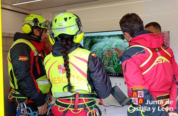Amplio dispositivo para localizar a un montañero desaparecido en Picos de Europa