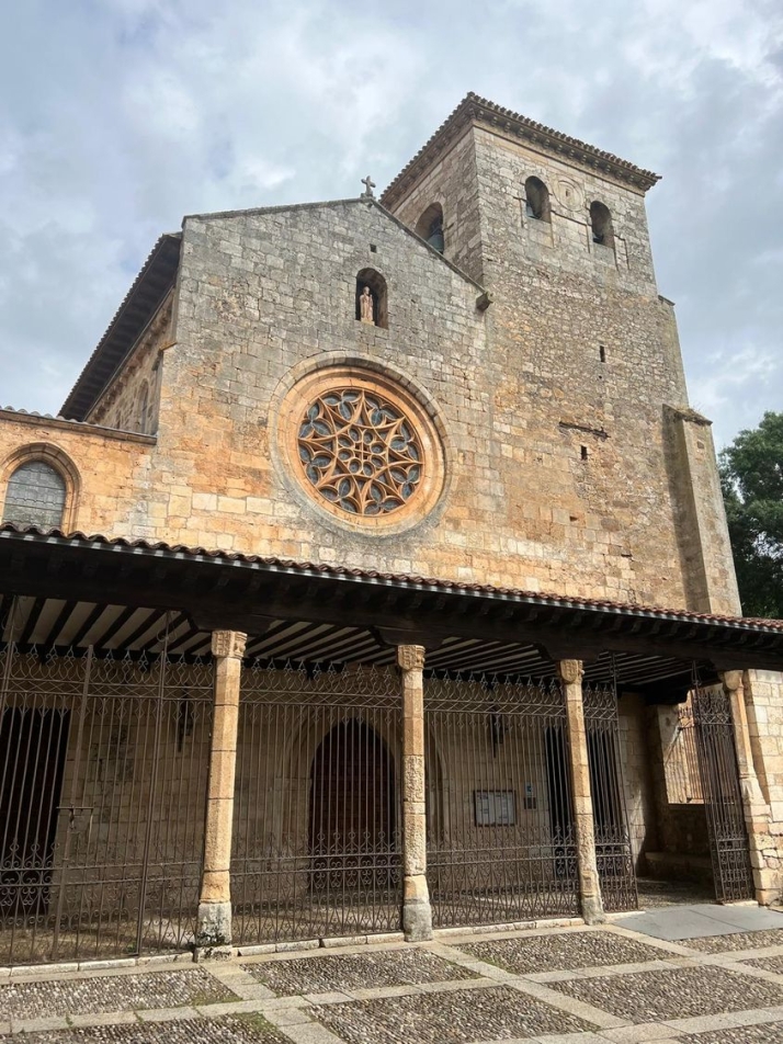 Siete valiosos documentos medievales sobre el origen de Castilla desaparecen del archivo de la antigua Colegiata de Covarrubias
