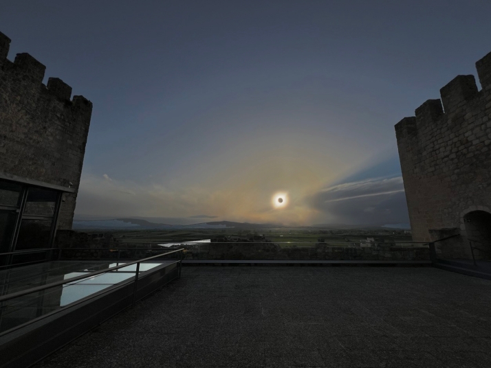 Regalan 30.000 gafas homologadas para poder ver el eclipse en Burgos