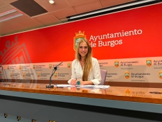 Carolina Álvarez defiende la seguridad de la plaza de toros y aprueba ayudas extraordinarias al deporte por 25.000 euros