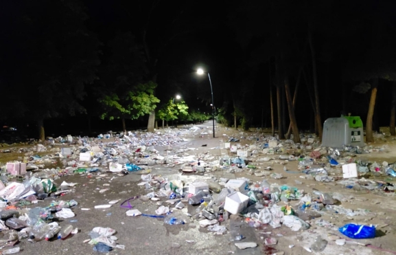 Emergencias de Burgos atiende a 92 personas en el Curpillos y se recogen 20 toneladas de basura en La Quinta
