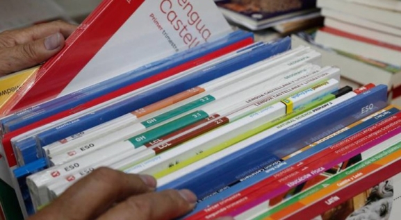 9175 familias burgalesas recibirán libros de texto gratuitos para el curso 26-27