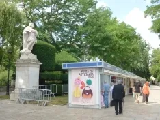 La artesanía reivindica su espacio frente a la producción en serie en el Espolón de Burgos