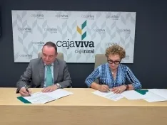 La FEC y Cajaviva renuevan un convenio de 18 años para fortalecer al comercio local