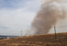 Un incendio de rastrojos moviliza a los servicios de emergencia en la carretera de Arcos de Burgos