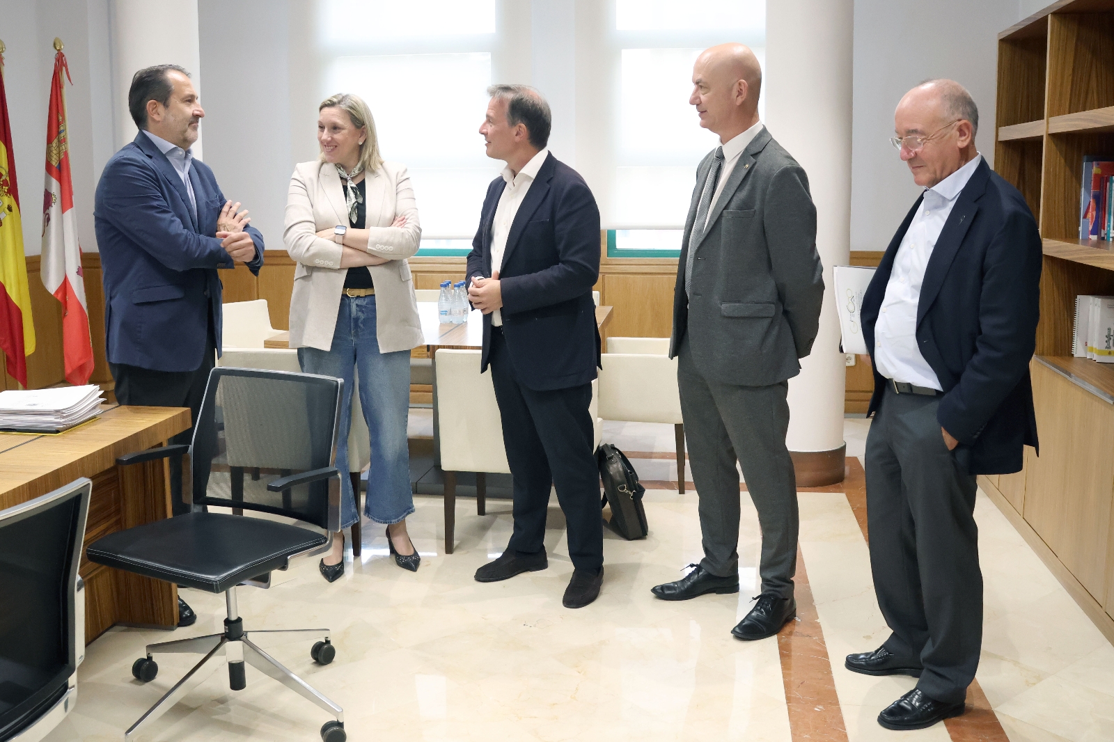 La Junta estudiará colaborar con la UBU para construir más de 1.000 viviendas para estudiantes