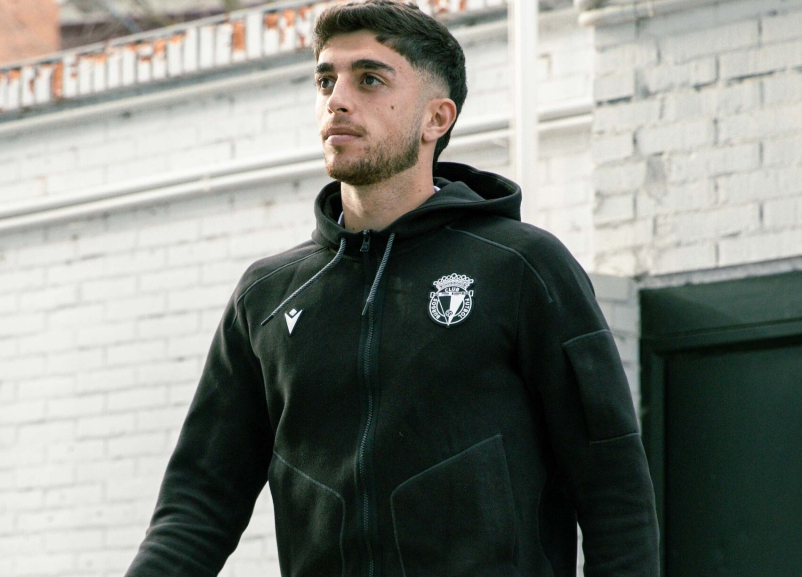 El Burgos CF anuncia que Álex Lizancos ha sido operado con éxito del menisco de su rodilla izquierda