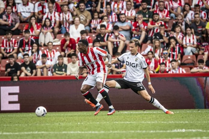 1-0 | Un Burgos CF sin respuesta cae ante el Sporting en El Molinón
