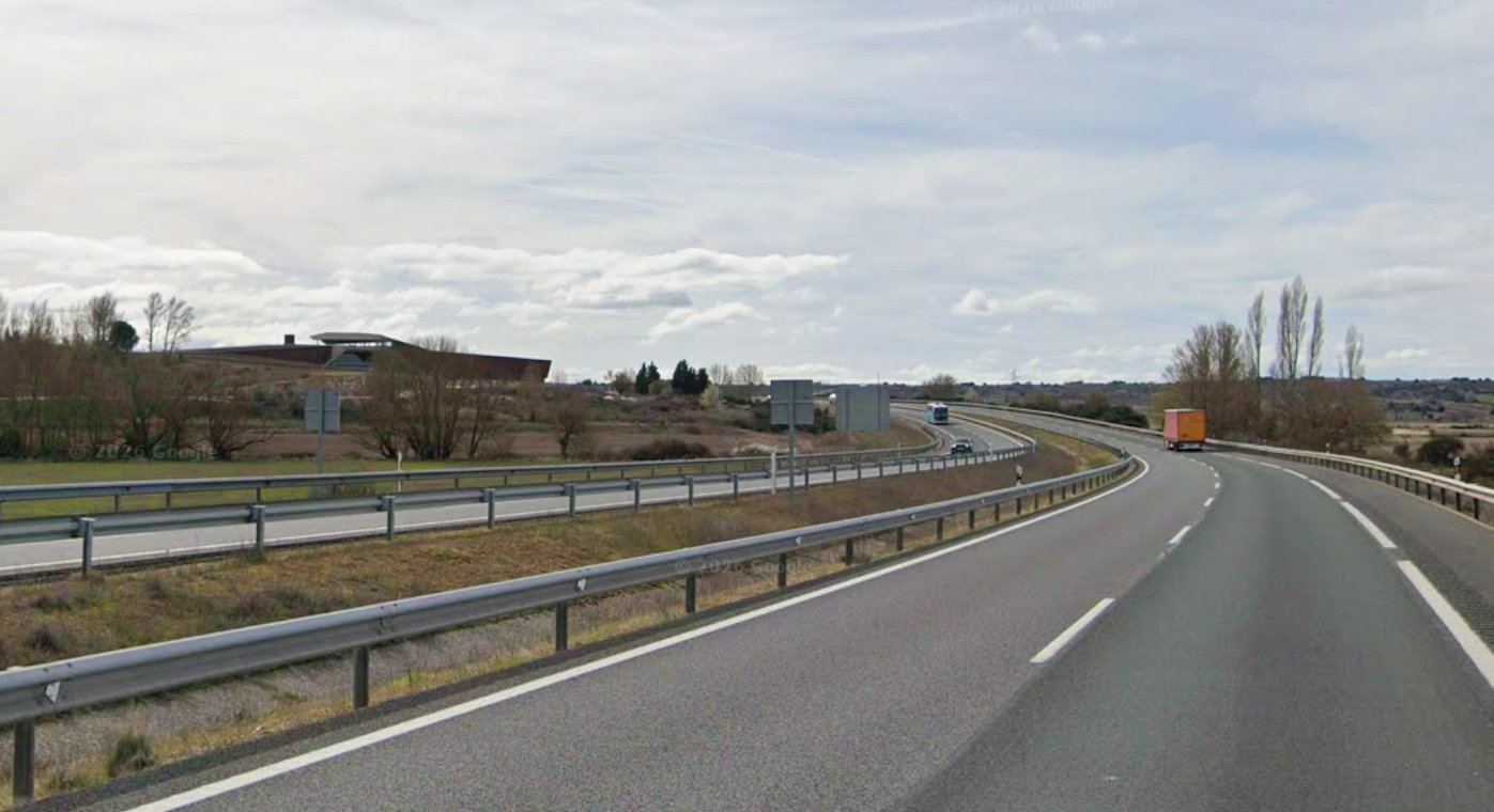 Varios heridos tras una colisión por alcance entre dos vehículos en la A-1 en Gumiel de Izán (Burgos)