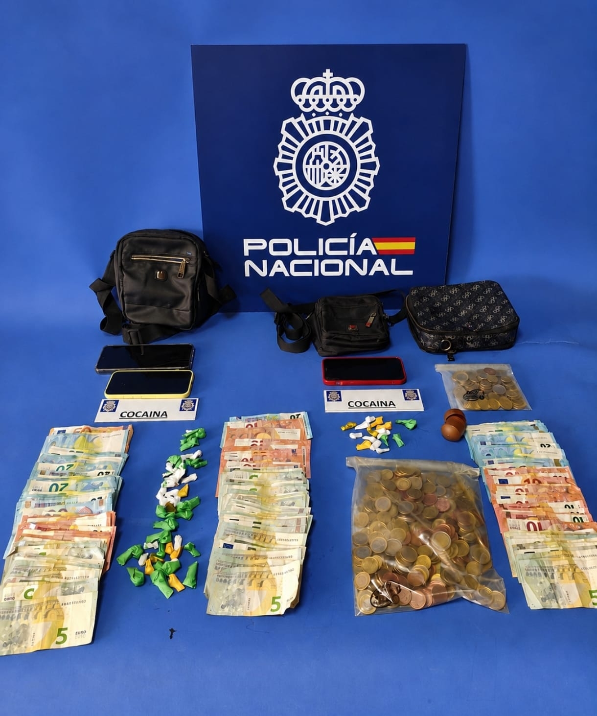 Detenidos dos jóvenes en Burgos con 58 dosis de cocaína y cerca de 1.830 euros en efectivo