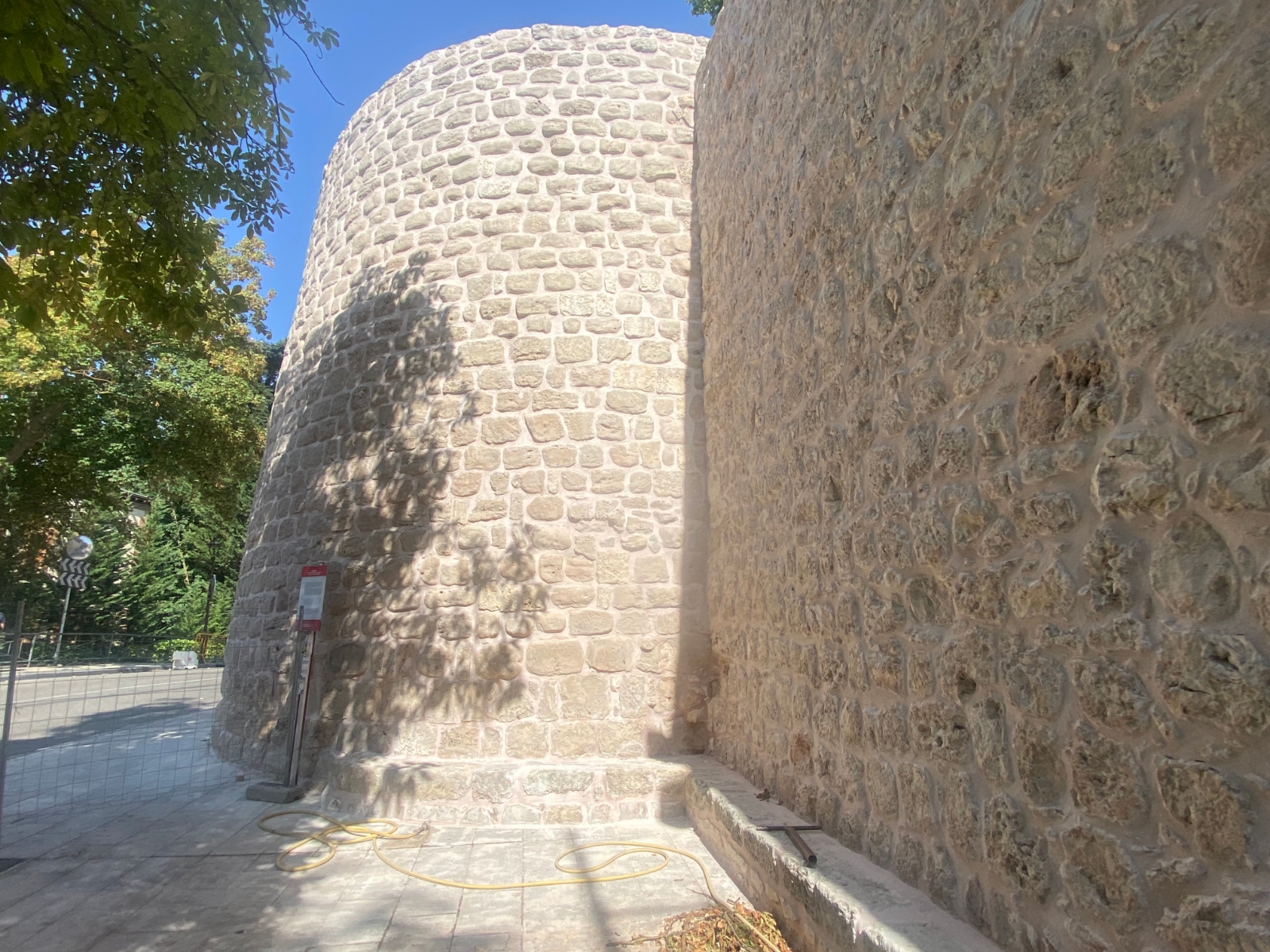 La muralla de Burgos revela una posible atalaya anterior a la fundación de la ciudad