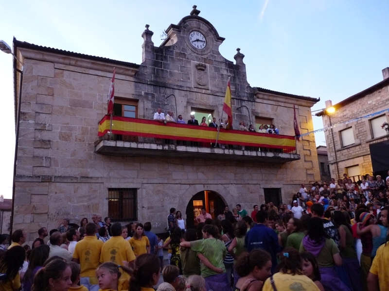 Canicosa de la Sierra se prepara para dos semanas de fiestas con tradición, deporte y música