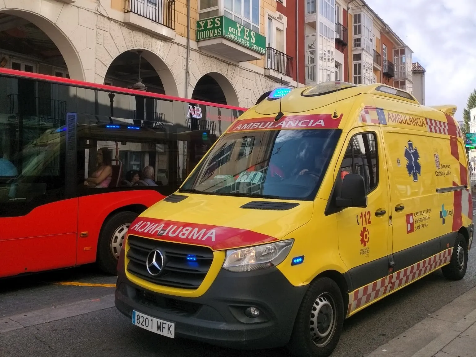Dos heridos tras una aparatosa colisión en Burgos
