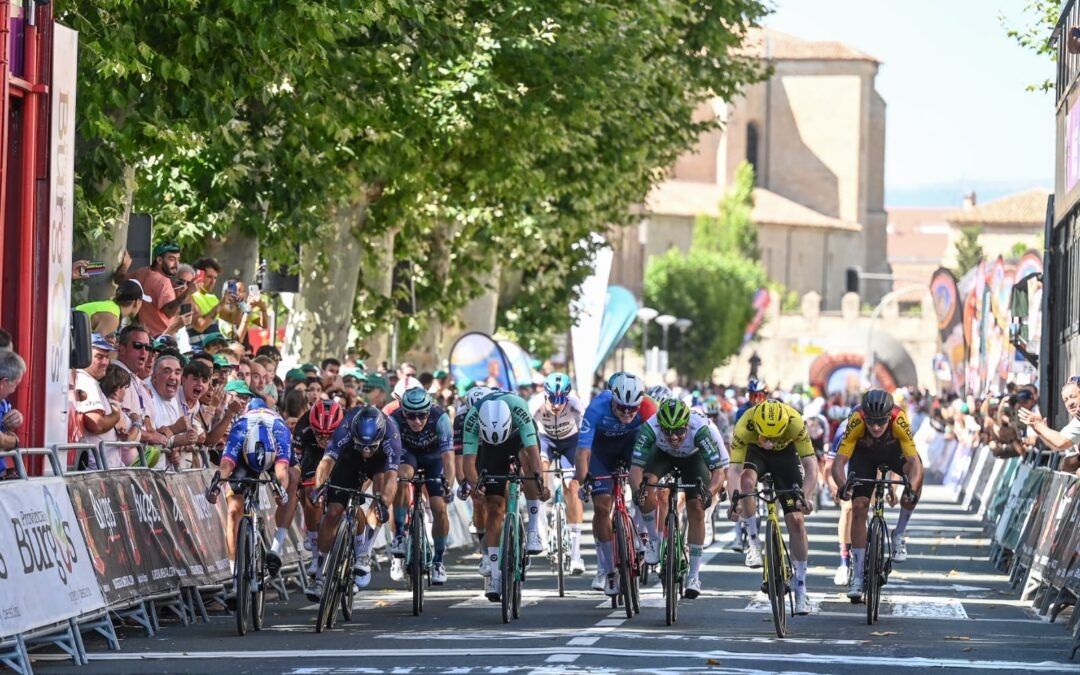 Una fuga combativa y otro triunfo de Johnson animan la penúltima jornada de la Vuelta a Burgos