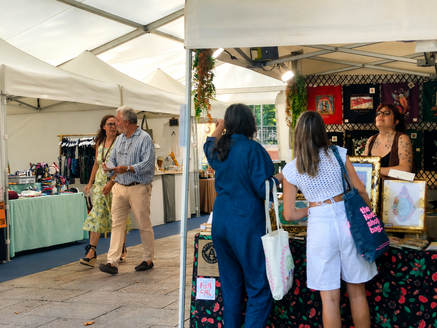 Burgos inicia la cuenta atrás para el eclipse con la inauguración del mercado de artesanía