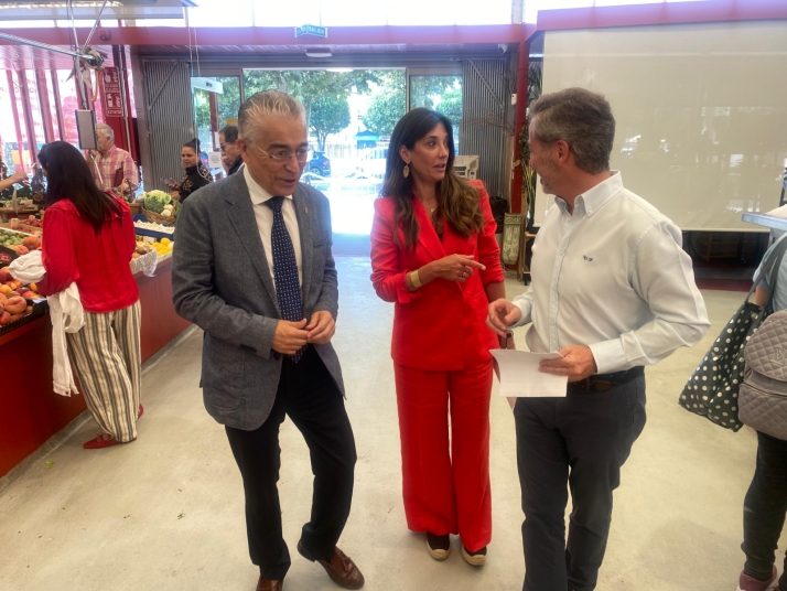La Junta concede 150.000 euros a Burgos para los bonos al consumo y cerca de 33.000 para los mercados