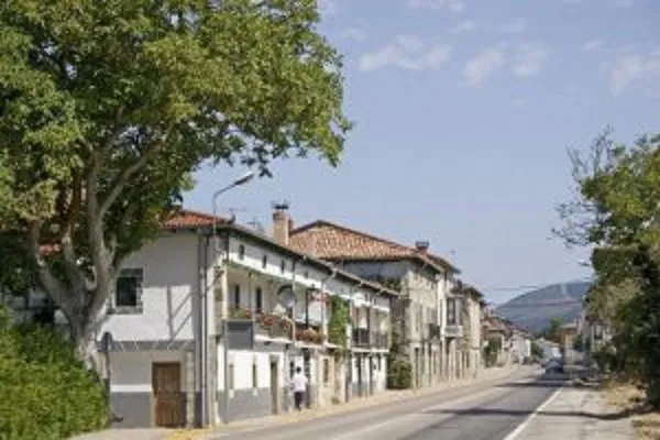 Asociaciones y Pedanías de la Merindad de Montija de Burgos piden la reapertura de la farmacia de Villasante