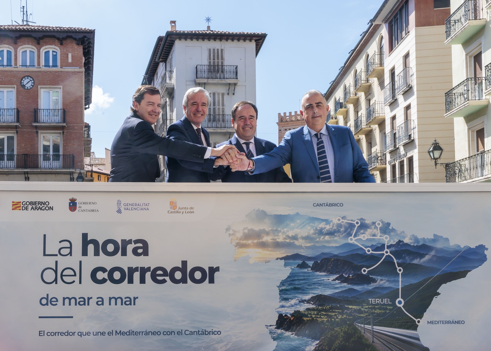 Mañueco reclama el impulso del Corredor Cantábrico-Mediterráneo y destaca el papel de Miranda