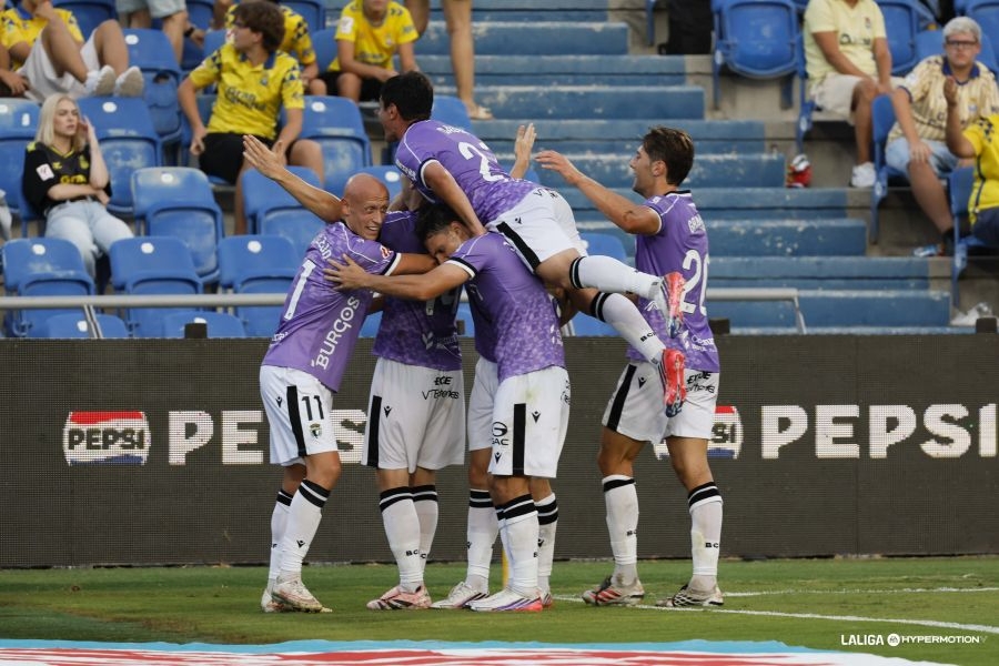 1-2 El Burgos CF cambia el guion tras el descanso y vence en Las Palmas