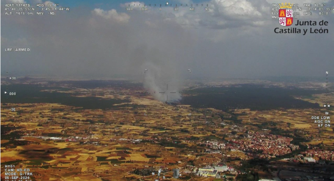 Un voraz incendio amenaza el entorno de Aranda de Duero