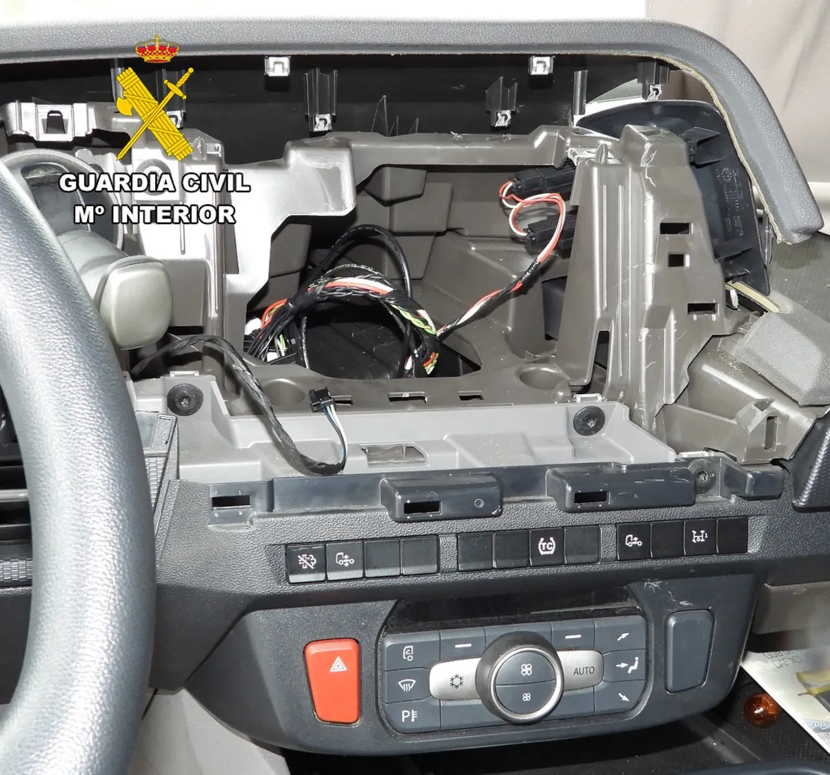 La pista de un camión robado en la A-1 al sur de Burgos destapa una red criminal dedicada al robo de vehículos de gran tonelaje y mercancías