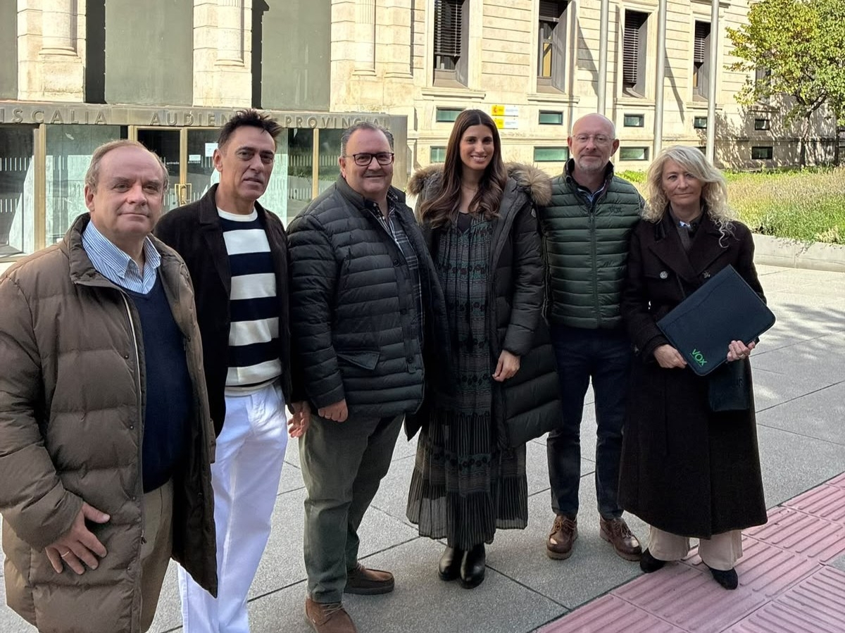 VOX Burgos oficializa sus listas al Congreso y al Senado