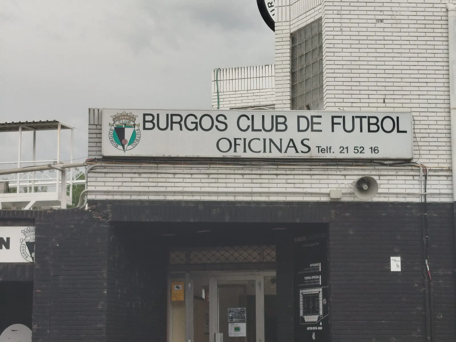 El Burgos CF anuncia recursos tras ser incluido en una lista de clubes con restricciones para fichar jugadores