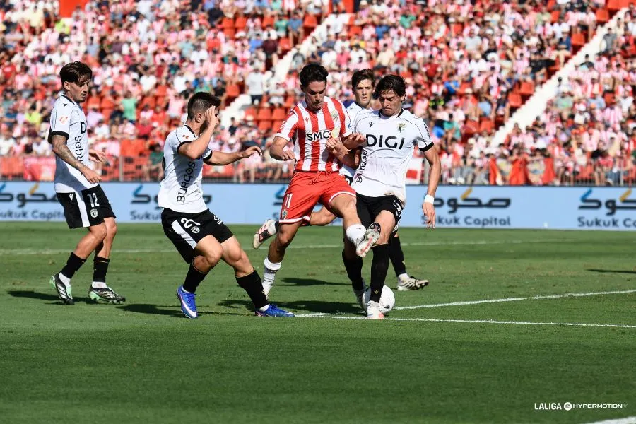 El Burgos CF cae en Almería tras realizar un buen partido (2-1)