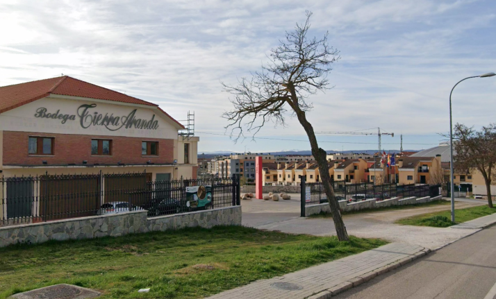 Fallece un trabajador tras caerle encima parte de una cinta transportadora en una bodega de Aranda