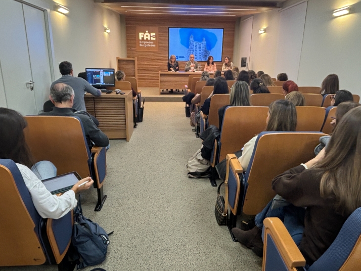 FAE reúne a más de cien orientadores para adaptar la formación de los jóvenes a las necesidades de las empresas de Burgos