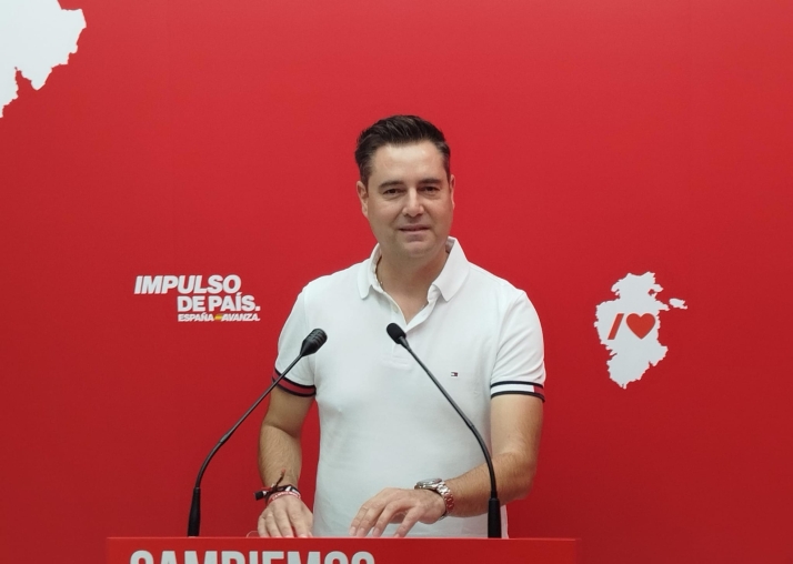 De la Rosa aboga por la neutralidad en unas primarias con cierta tensión en el PSOE