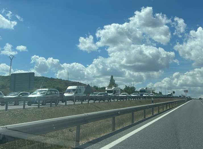 Corte en la A-1 a la altura de Sarrac&iacute;n provoca retenciones en sentido Burgos&ndash;Madrid | Imagen 1