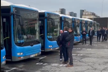 V&Iacute;DEO | Camino de Burgos los 40 autobuses cedidos por el Ayuntamiento de Madrid | Imagen 1